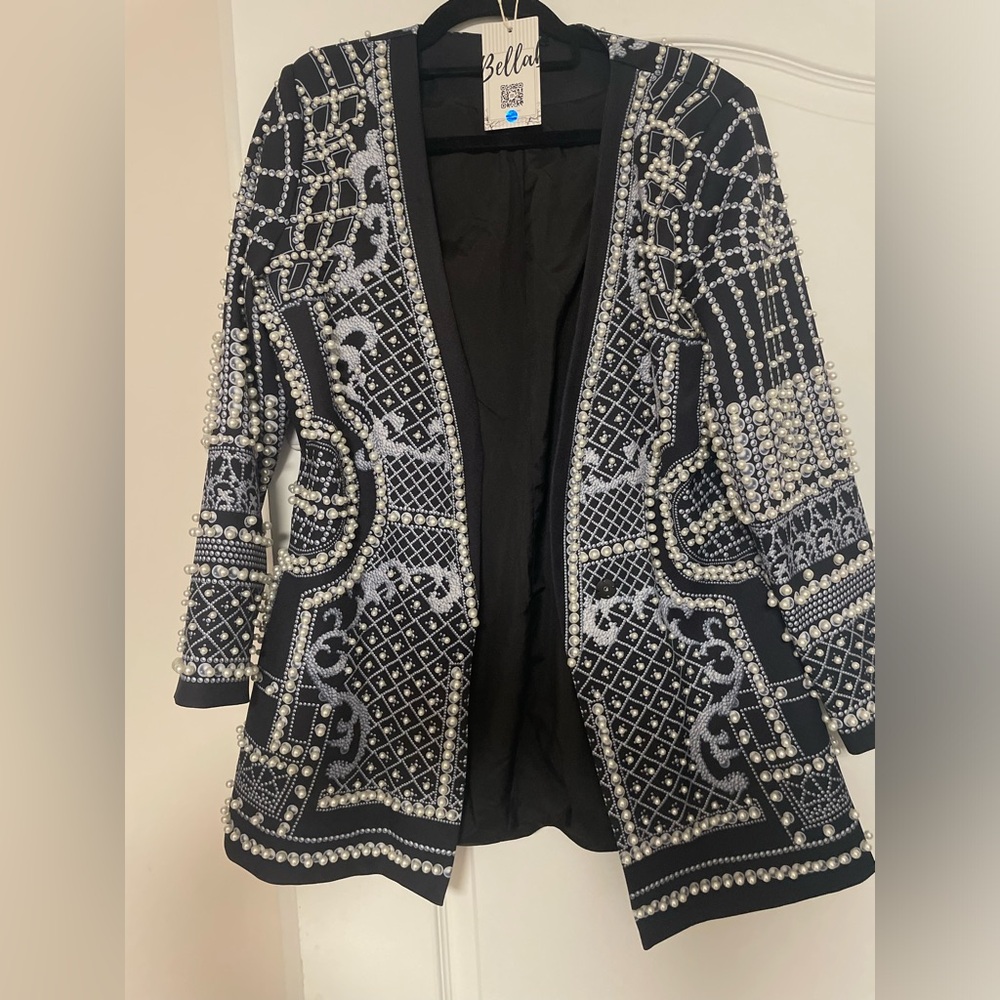 Bella Barnett - Dole Pearl Blazer Dress - White